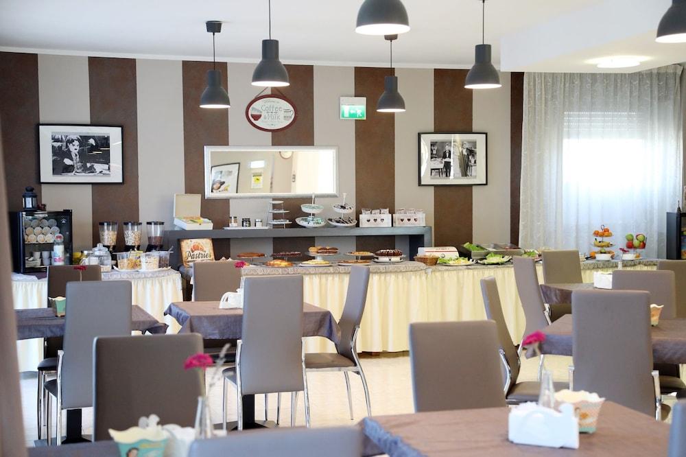 Hotel Фіденца Екстер'єр фото