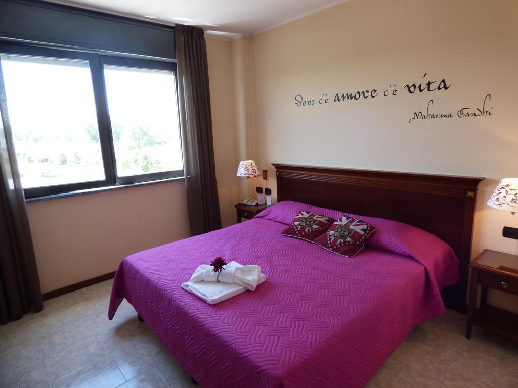 Hotel Фіденца Екстер'єр фото