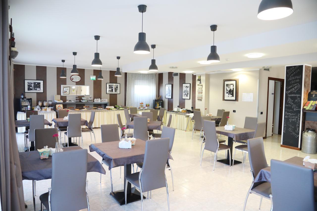 Hotel Фіденца Екстер'єр фото